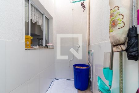 Casa de condomínio à venda com 72m², 2 quartos e 1 vagaÁrea de Serviço