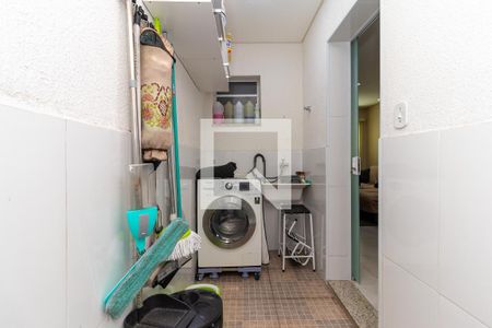 Casa de condomínio à venda com 72m², 2 quartos e 1 vagaÁrea de Serviço