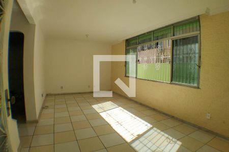 Sala 1 de casa para alugar com 4 quartos, 100m² em Fátima, Niterói