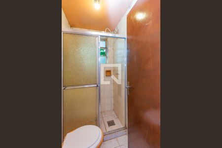 Banheiro  de apartamento à venda com 1 quarto, 36m² em Centro, Canoas