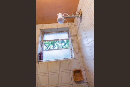 Banheiro  de apartamento à venda com 1 quarto, 36m² em Centro, Canoas