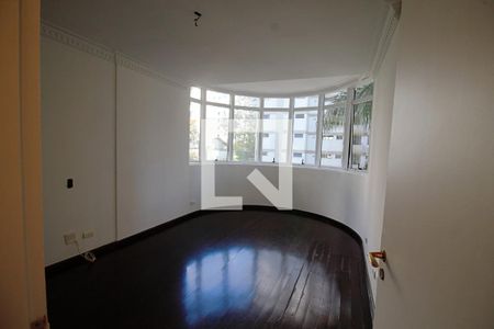 Apartamento à venda com 270m², 3 quartos e 4 vagas Apartamento à venda com 270m², 3 quartos e 4 vagasSuíte 2