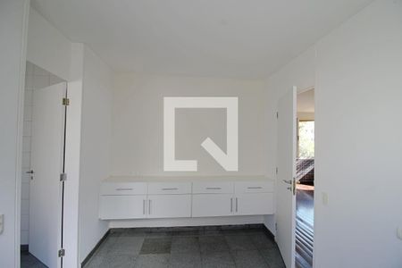 Apartamento à venda com 270m², 3 quartos e 4 vagas Apartamento à venda com 270m², 3 quartos e 4 vagasCopa