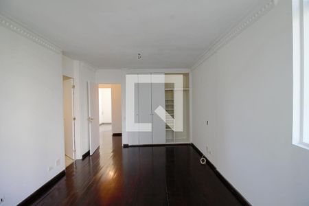 Apartamento à venda com 270m², 3 quartos e 4 vagas Apartamento à venda com 270m², 3 quartos e 4 vagasSuíte 2