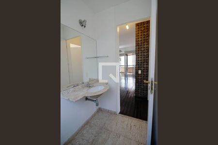 Apartamento à venda com 270m², 3 quartos e 4 vagas Apartamento à venda com 270m², 3 quartos e 4 vagasLavabo