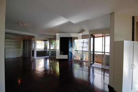 Apartamento à venda com 270m², 3 quartos e 4 vagas Apartamento à venda com 270m², 3 quartos e 4 vagasSala