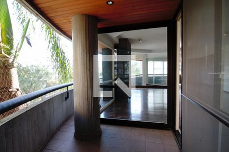 Apartamento à venda com 270m², 3 quartos e 4 vagas Apartamento à venda com 270m², 3 quartos e 4 vagasVaranda da Sala