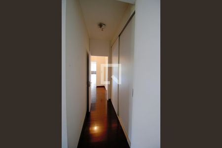 Apartamento à venda com 270m², 3 quartos e 4 vagas Apartamento à venda com 270m², 3 quartos e 4 vagasSuíte 3