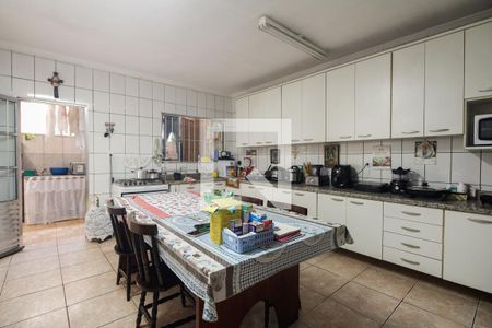 Casa à venda com 184m², 3 quartos e 1 vaga Casa à venda com 184m², 3 quartos e 1 vagaCozinha