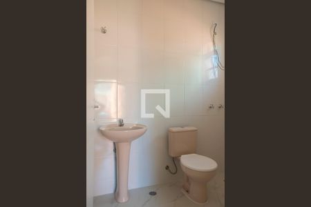 Casa de condomínio para alugar com 150m², 3 quartos e 1 vagaBanheiro quarto 1