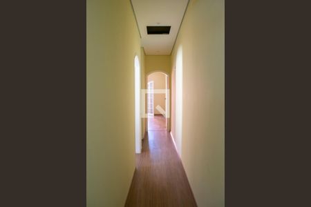 Casa de condomínio para alugar com 150m², 3 quartos e 1 vagaCorredor quartos