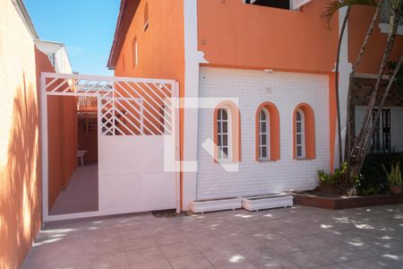 Casa de condomínio para alugar com 150m², 3 quartos e 1 vagaFachada interna