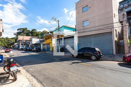 Casa para alugar com 60m², 1 quarto e sem vaga