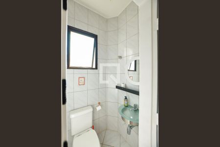 Casa à venda com 190m², 3 quartos e 1 vagaBanheiro 2