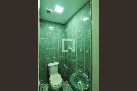 Casa à venda com 190m², 3 quartos e 1 vagaBanheiro 1