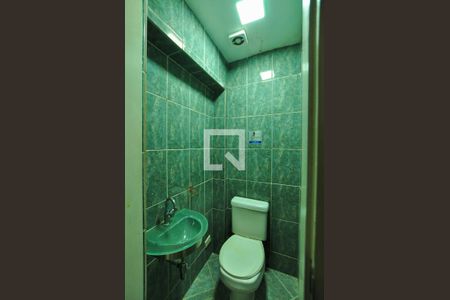 Casa à venda com 190m², 3 quartos e 1 vagaBanheiro 1