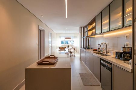 Apartamento à venda com 338m², 4 quartos e 4 vagas Apartamento à venda com 338m², 4 quartos e 4 vagasCozinha