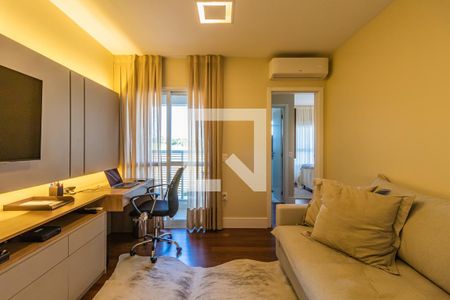 Apartamento à venda com 338m², 4 quartos e 4 vagas Apartamento à venda com 338m², 4 quartos e 4 vagasSala íntima