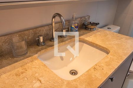 Apartamento à venda com 338m², 4 quartos e 4 vagas Apartamento à venda com 338m², 4 quartos e 4 vagasBanheiro da Suíte 1