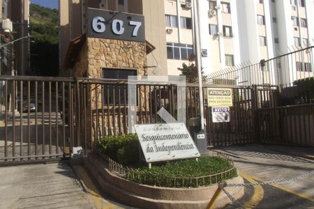 Apartamento para alugar com 58m², 3 quartos e 1 vagaFachada