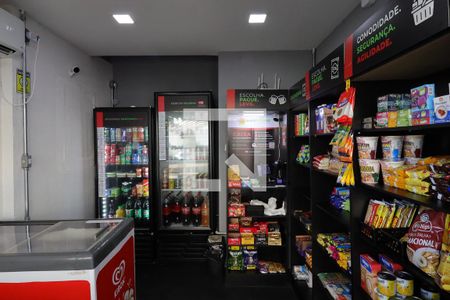 Apartamento para alugar com 68m², 3 quartos e 1 vagaMini Mercado