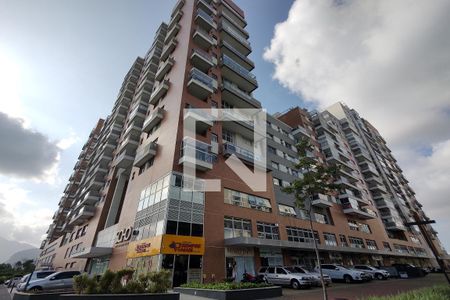 Apartamento à venda com 98m², 3 quartos e 2 vagas Apartamento à venda com 98m², 3 quartos e 2 vagasFachada