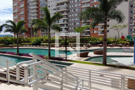 Apartamento à venda com 98m², 3 quartos e 2 vagas Apartamento à venda com 98m², 3 quartos e 2 vagasÁrea comum - Piscina