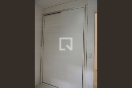 Apartamento à venda com 98m², 3 quartos e 2 vagas Apartamento à venda com 98m², 3 quartos e 2 vagasQuarto 3