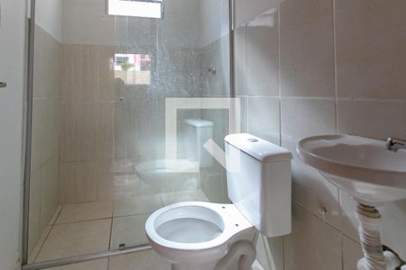 Banheiro de apartamento para alugar com 2 quartos, 42m² em Jardim Vitória, Belo Horizonte
