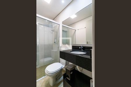 Banheiro de kitnet/studio para alugar com 0 quarto, 38m² em Cambuci, São Paulo