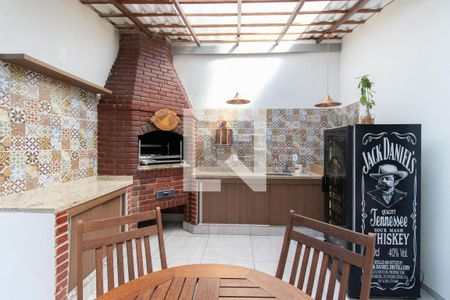 Apartamento à venda com 76m², 2 quartos e 1 vaga Apartamento à venda com 76m², 2 quartos e 1 vagaÁrea comum - Churrasqueira