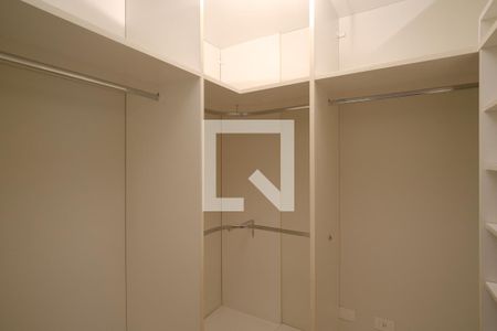 Closet de casa para alugar com 3 quartos, 203m² em Fanny, Curitiba
