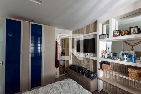 Casa de condomínio à venda com 150m², 4 quartos e 6 vagas Casa de condomínio à venda com 150m², 4 quartos e 6 vagasSuite 4