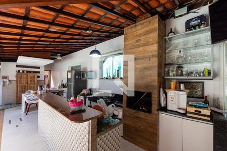 Casa de condomínio à venda com 150m², 4 quartos e 6 vagas Casa de condomínio à venda com 150m², 4 quartos e 6 vagasÁrea externa