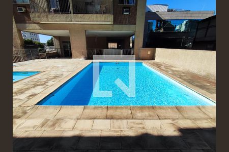 Apartamento à venda com 80m², 4 quartos e 1 vagaÁrea comum - Piscina