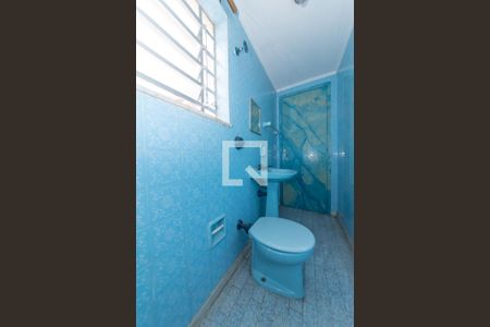 Casa para alugar com 220m², 4 quartos e 4 vagasBanheiro da Garagem