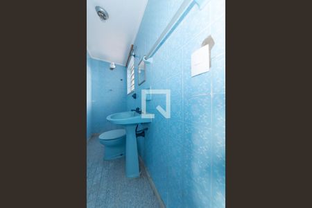 Casa para alugar com 220m², 4 quartos e 4 vagasBanheiro da Garagem