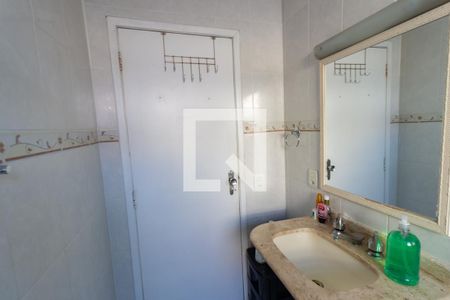 Banheiro 1 de casa à venda com 3 quartos, 150m² em Terceira Divisão de Interlagos, São Paulo