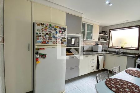 Casa de condomínio para alugar com 165m², 3 quartos e 3 vagasCozinha