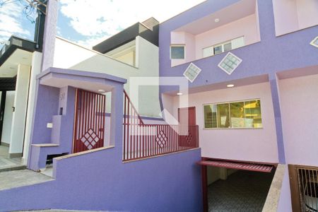 Casa para alugar com 221m², 3 quartos e 4 vagas Casa para alugar com 221m², 3 quartos e 4 vagasFachada
