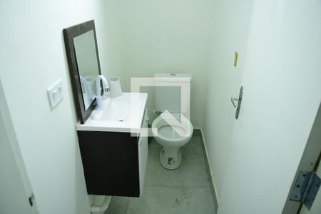 Lavabo de casa de condomínio para alugar com 3 quartos, 136m² em Chácara Canta Galo, Cotia