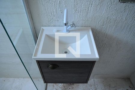 Casa de condomínio para alugar com 136m², 3 quartos e 1 vagaBanheiro suíte 1 