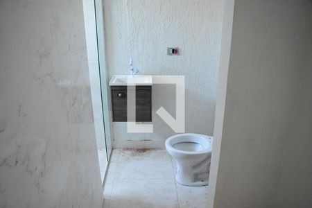 Casa de condomínio para alugar com 136m², 3 quartos e 1 vagaBanheiro suíte 1 