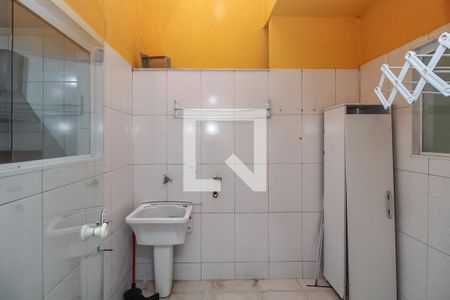 Casa à venda com 100m², 3 quartos e 1 vagaÁrea de Serviço