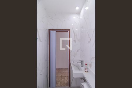 Casa à venda com 100m², 3 quartos e 1 vagaBanheiro 2