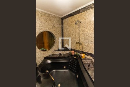 Casa à venda com 500m², 4 quartos e 3 vagasBanheiro da Suíte 1