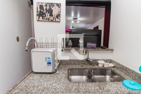 Casa à venda com 500m², 4 quartos e 3 vagasCozinha do Salão de Festas