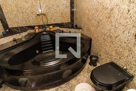 Casa à venda com 500m², 4 quartos e 3 vagasBanheiro da Suíte 1