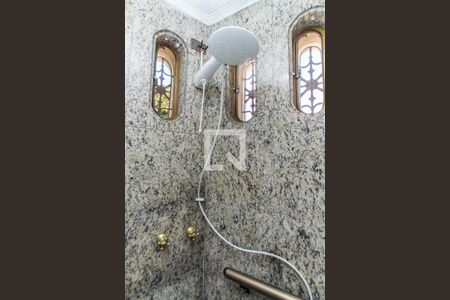 Casa à venda com 500m², 4 quartos e 3 vagasBanheiro das Suítes 3 e 4