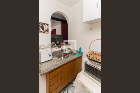 Casa à venda com 500m², 4 quartos e 3 vagasCozinha do Salão de Festas